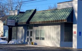 Main entrance to MaineHealth Comprehensive Addiction Medicine Portland