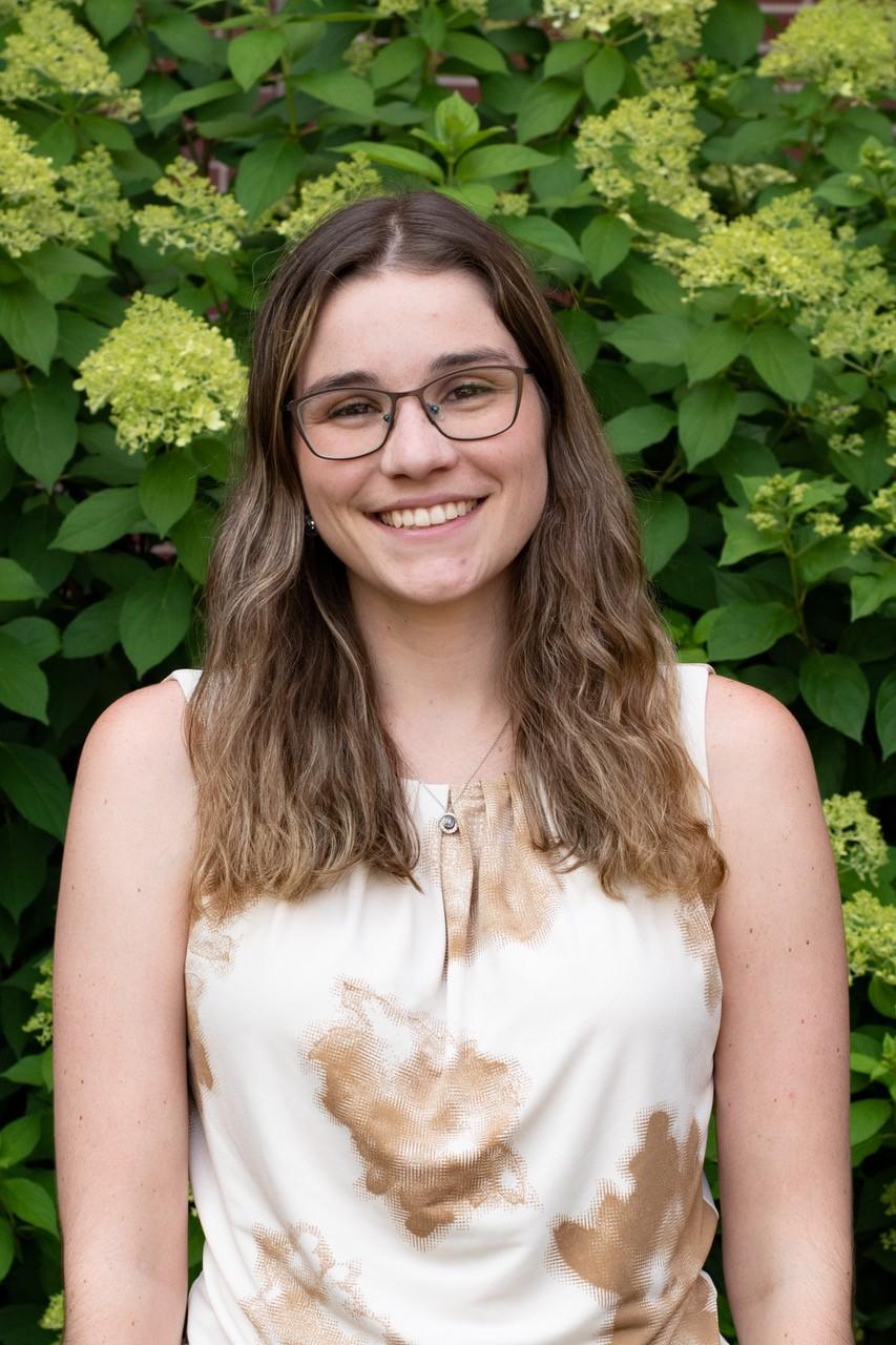 Cassidy Grass headshot