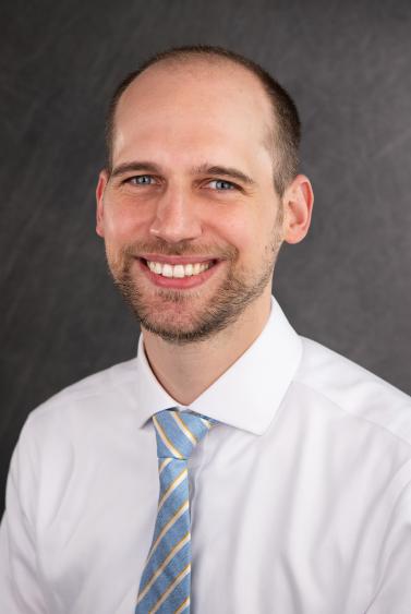 Peter J Kennel
